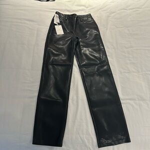 Never been worn Aritzia Melina pants
